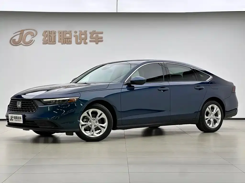 Honda Accord — фото 1