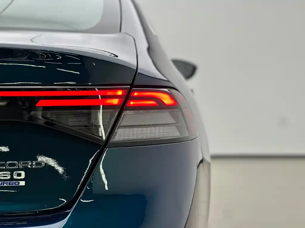 Honda Accord — фото 3