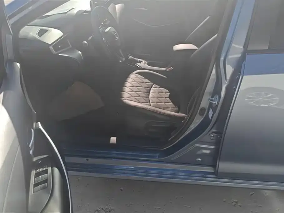 Toyota Corolla 2021 из CN, фото 2