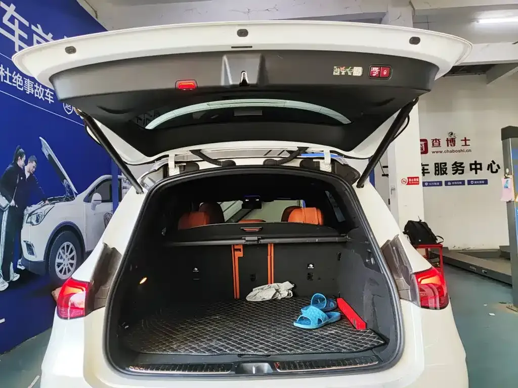 Mercedes-Benz GLC 2023 из CN, фото 9