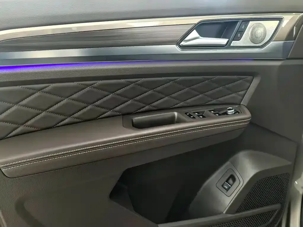 Volkswagen Viloran 2022 из CN, фото 3