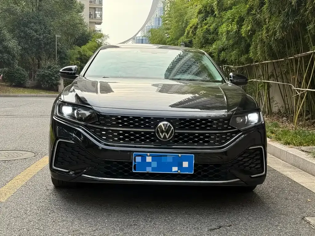 Volkswagen Passat 2023 из CN, фото 2