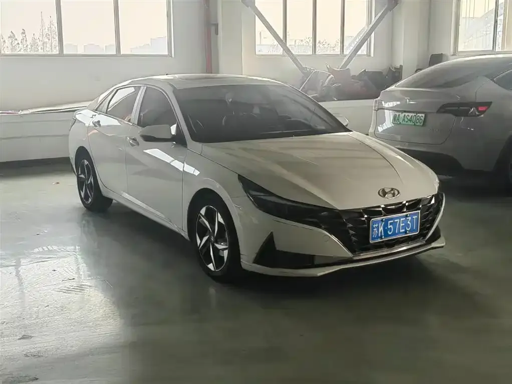Hyundai Elantra — фото 9