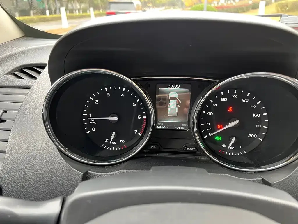 Isuzu TAGA Daka 2022 из CN, фото 10
