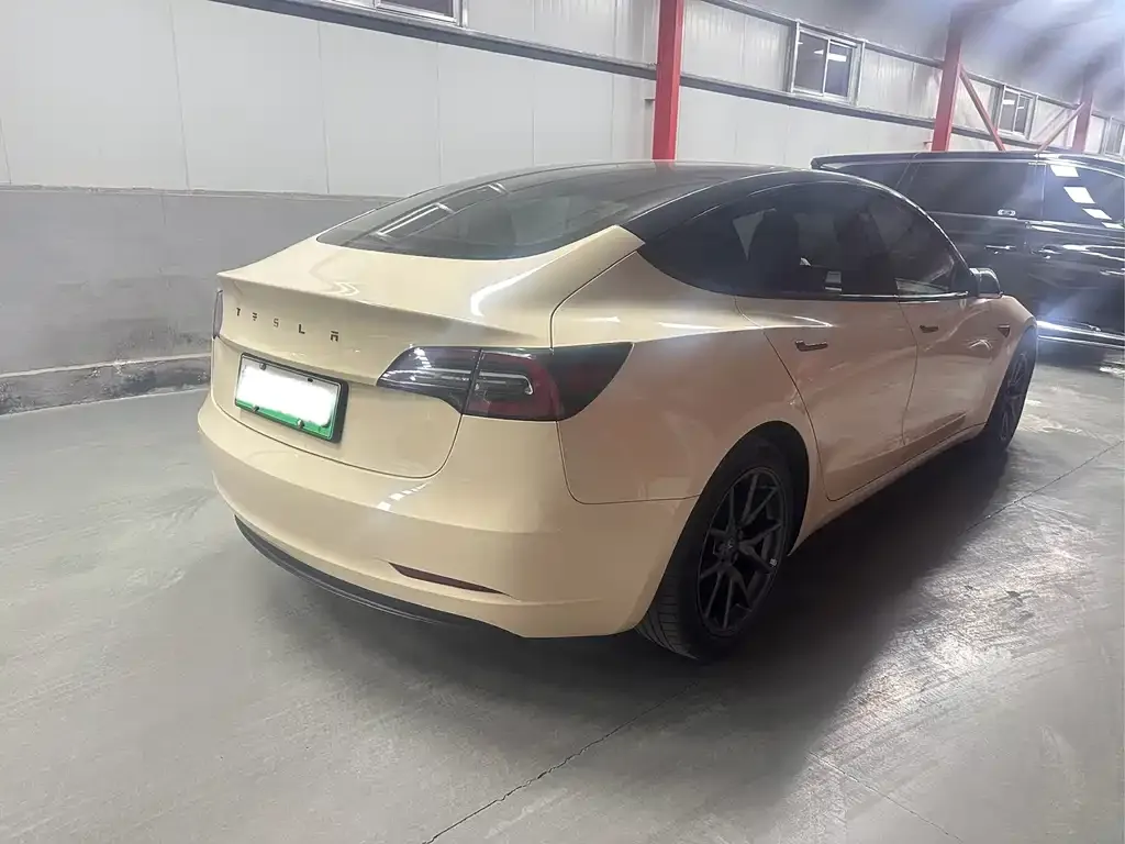 Tesla Model 3 — фото 5