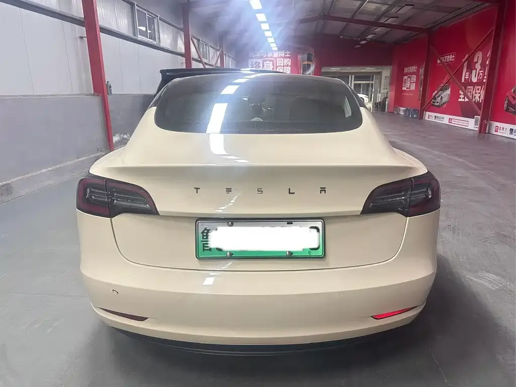 Tesla Model 3 — фото 6