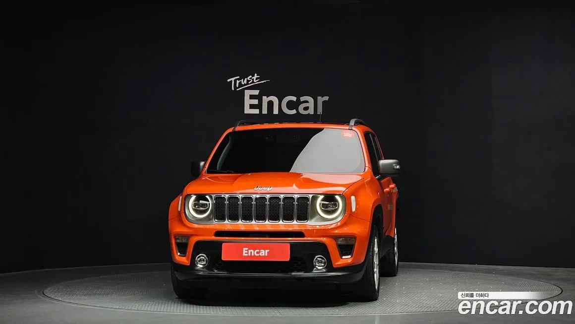 Jeep Renegade — фото 2
