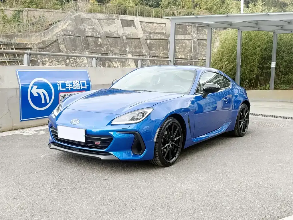 Subaru BRZ — фото 1