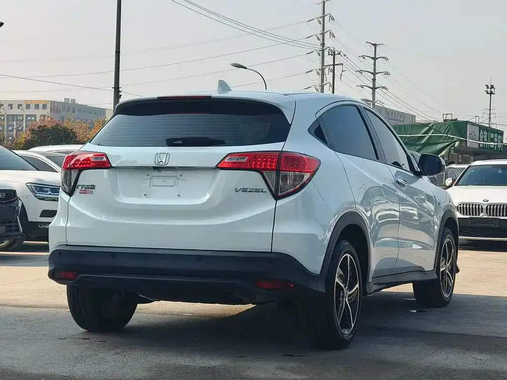 Honda Vezel — фото 9