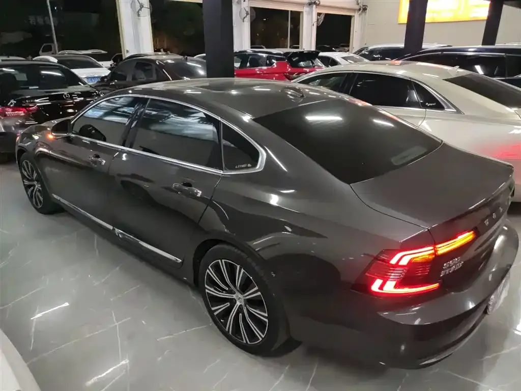Volvo S90 — фото 9