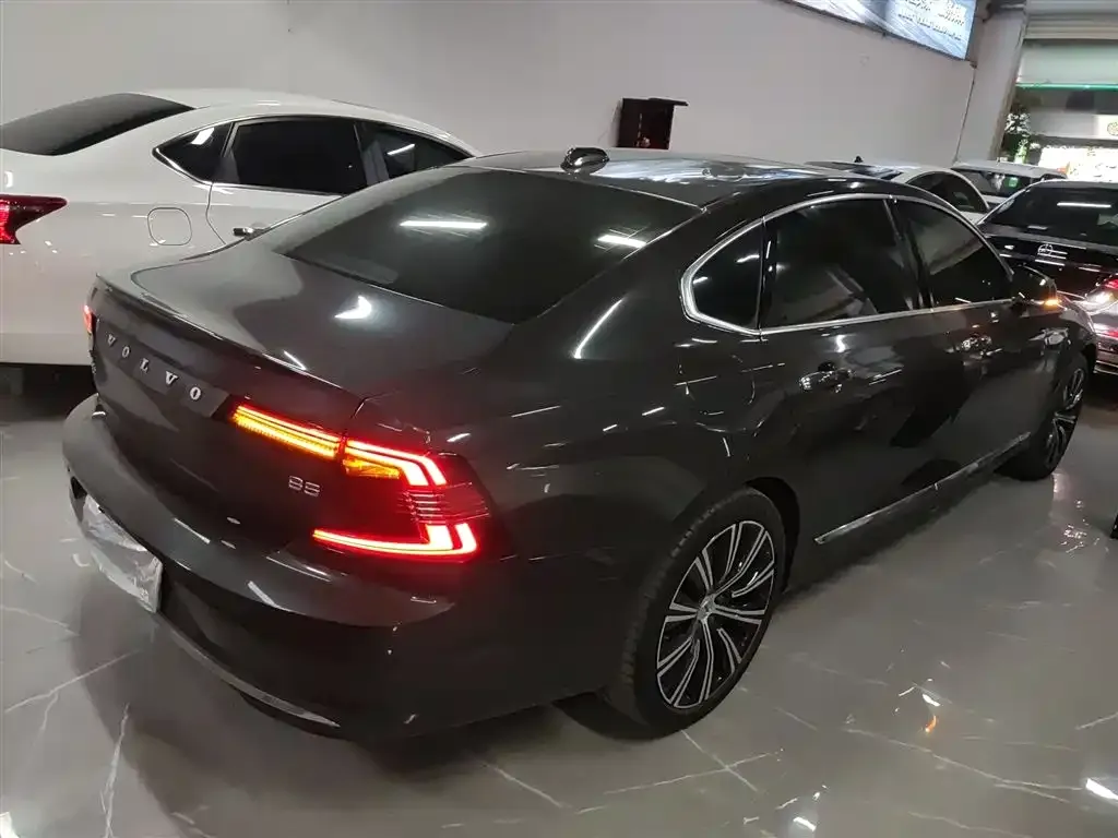 Volvo S90 — фото 10