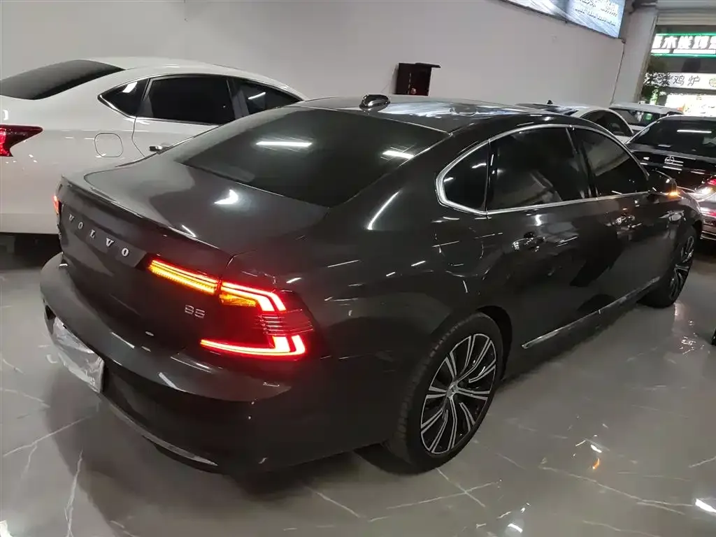 Volvo S90 — фото 8