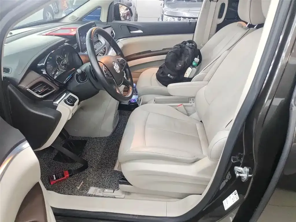 Buick GL8 2021 из CN, фото 7