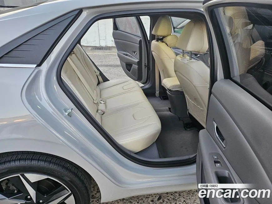 Hyundai AVANTE 2023 из KR, фото 5