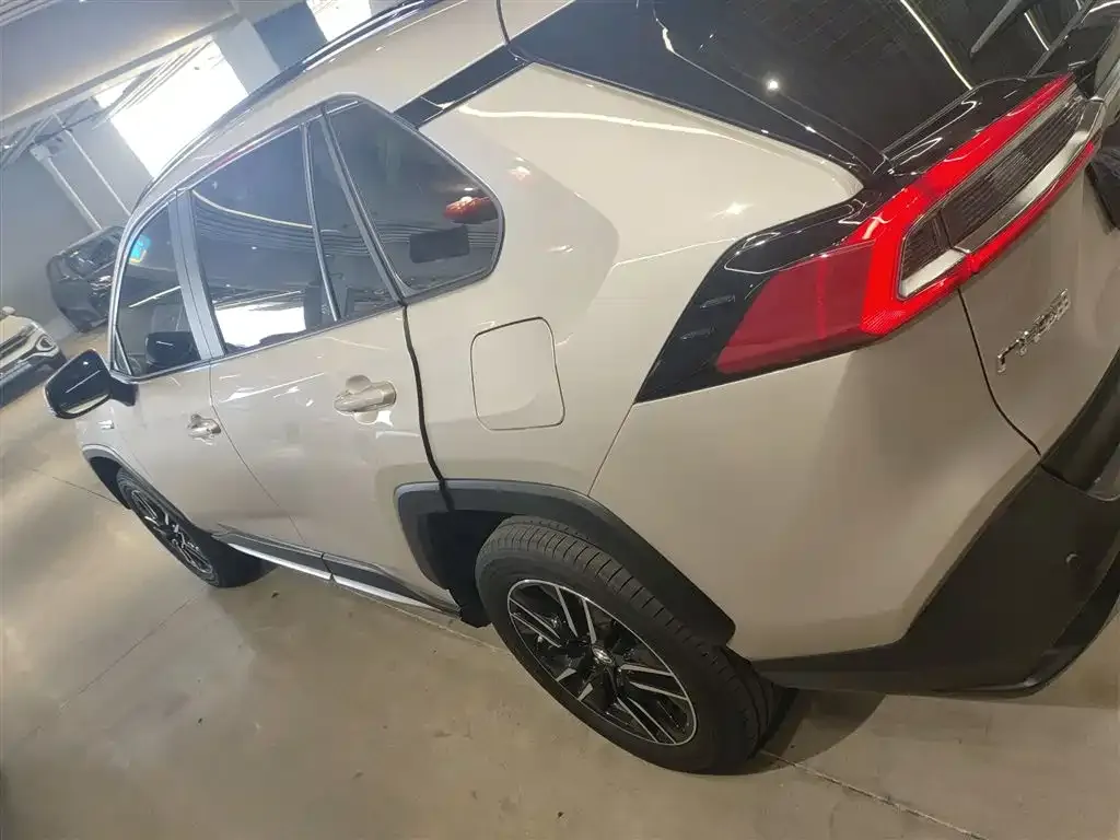 Toyota Wildlander New Energy 2024 из CN, фото 5