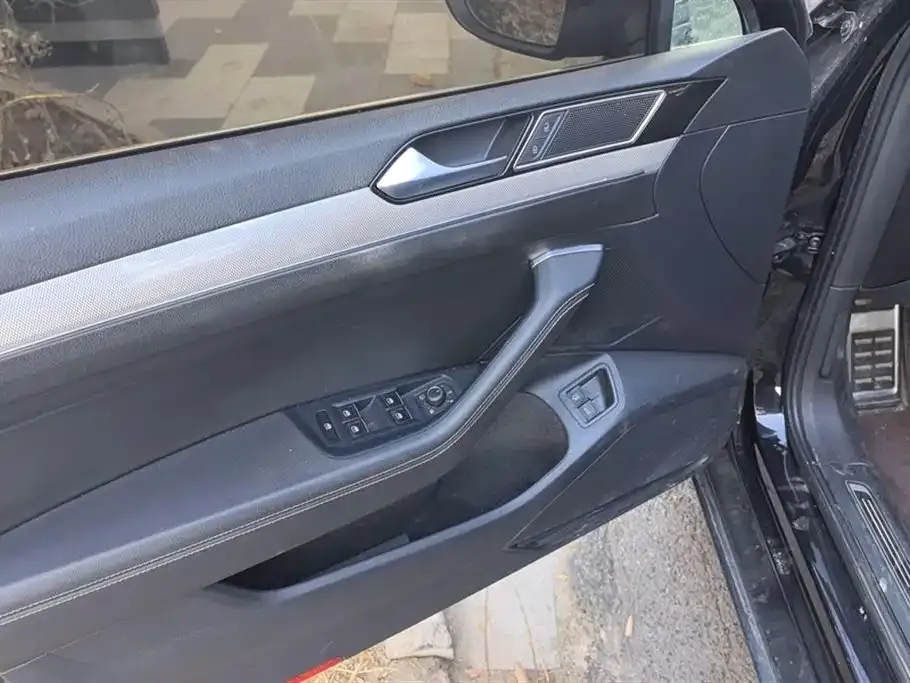 Volkswagen Magotan GTE PHEV 2023 из CN, фото 3