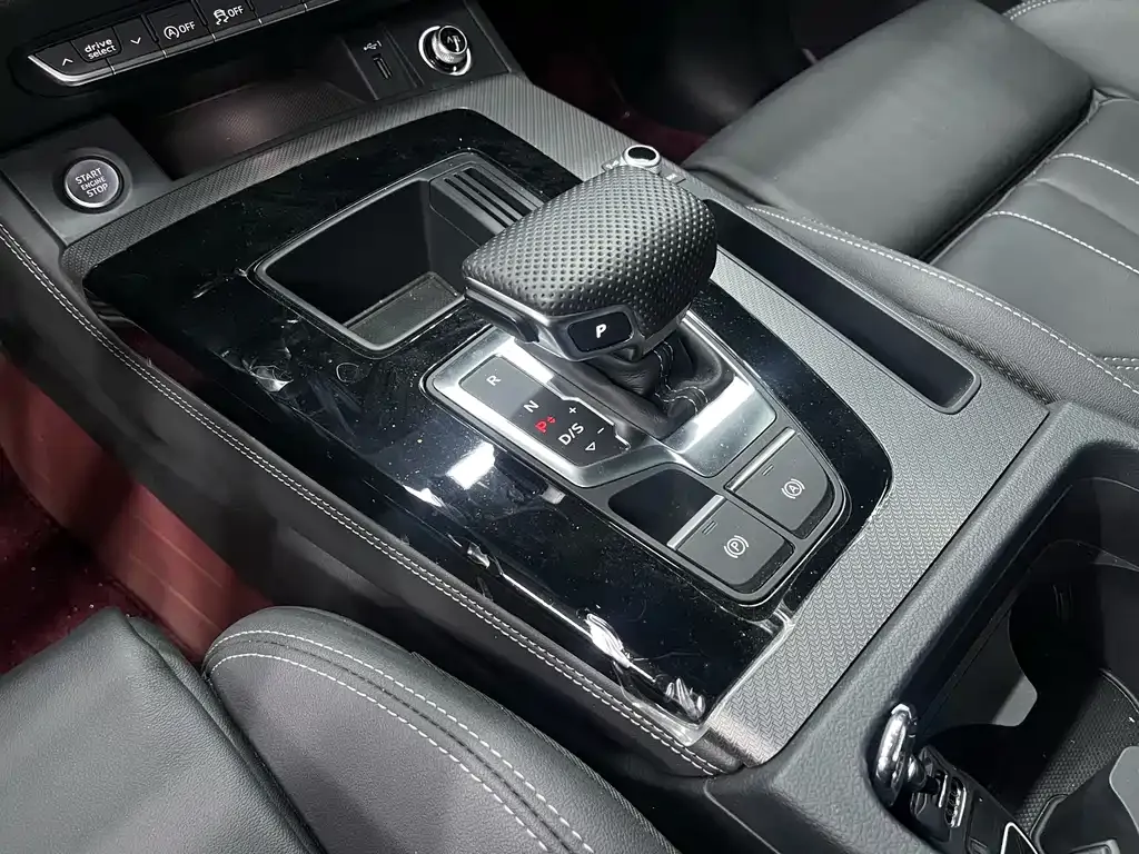 Audi Q5L 2024 из CN, фото 8