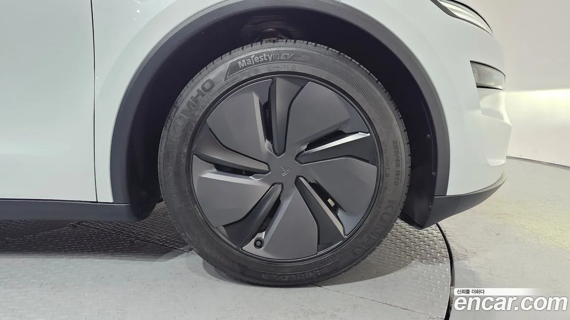 [object Object] Model Y 2025 из KR, фото 5