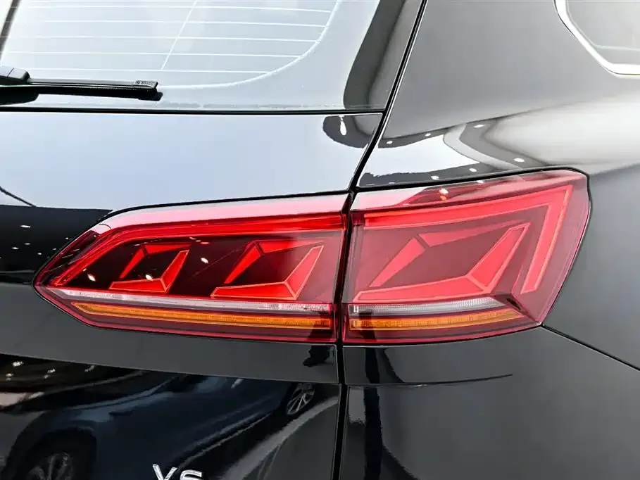 Volkswagen Touareg 2021 из CN, фото 8