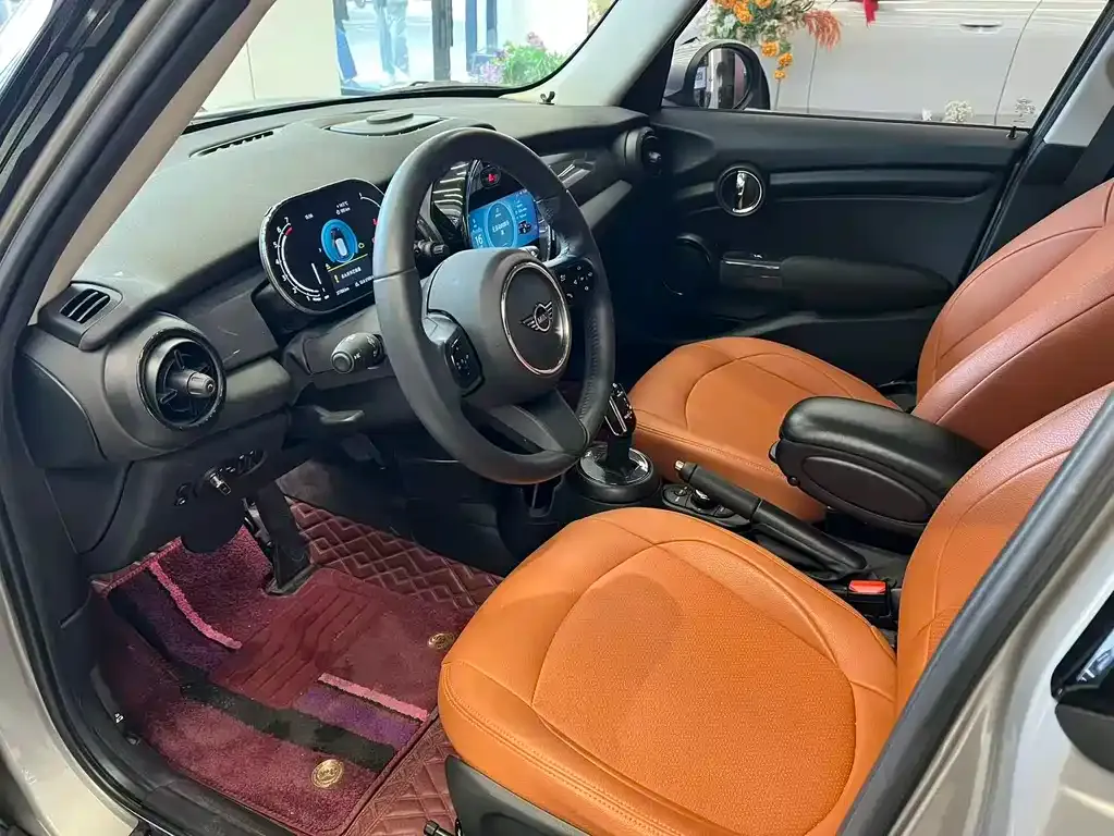 MINI Cooper (3-door) 2023 из CN, фото 4