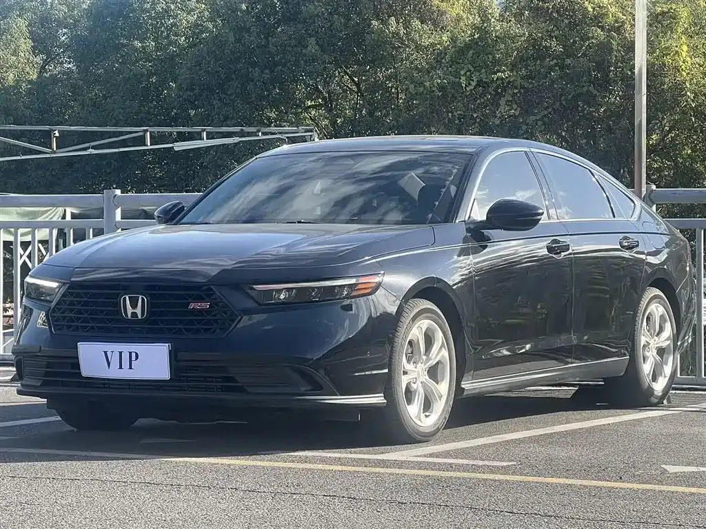 Honda Accord — фото 1