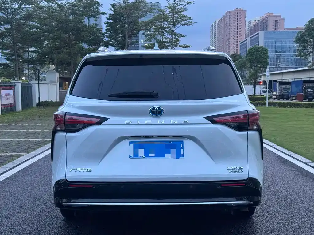 Toyota Sienna 2022 из CN, фото 8
