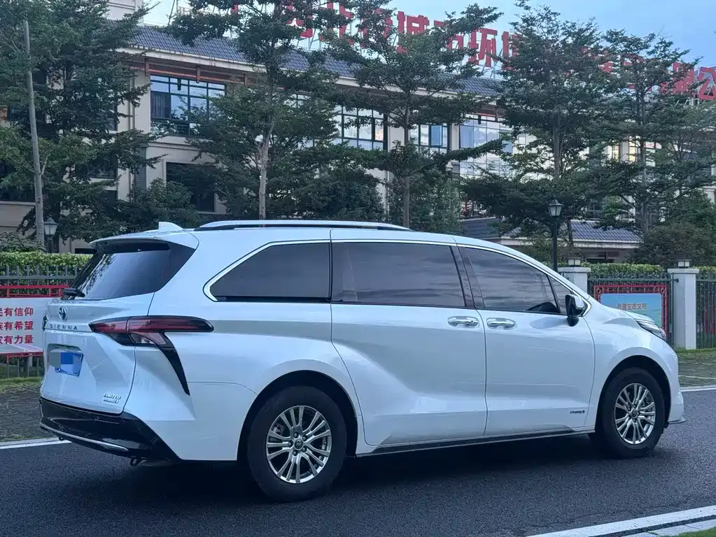 Toyota Sienna 2022 из CN, фото 9