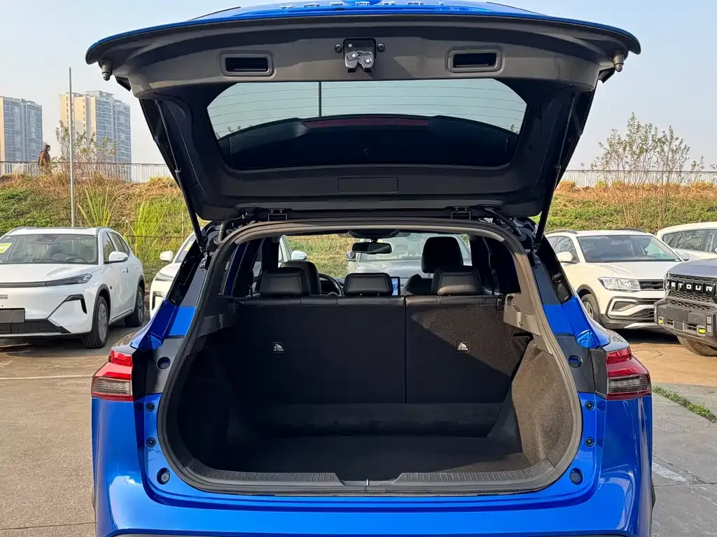 Nissan Qashqai 2023 из CN, фото 2