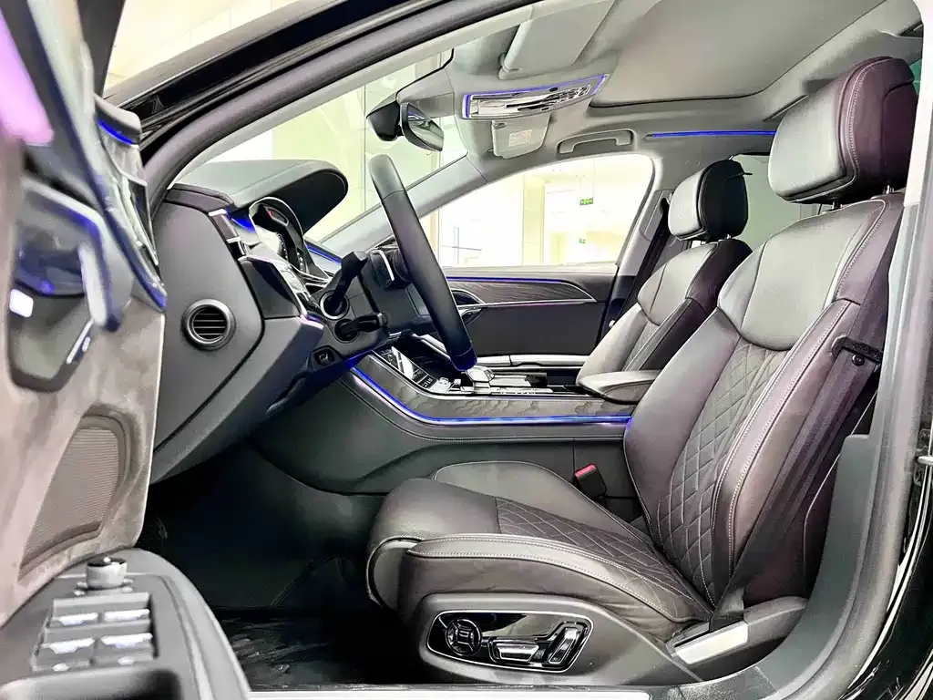 Audi A8 2023 из CN, фото 5