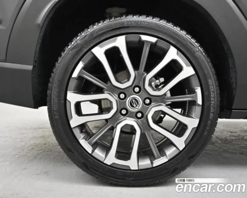 KG Mobility (Ssangyong) Torres — фото 6