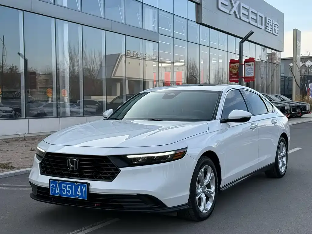 Honda Accord — фото 1