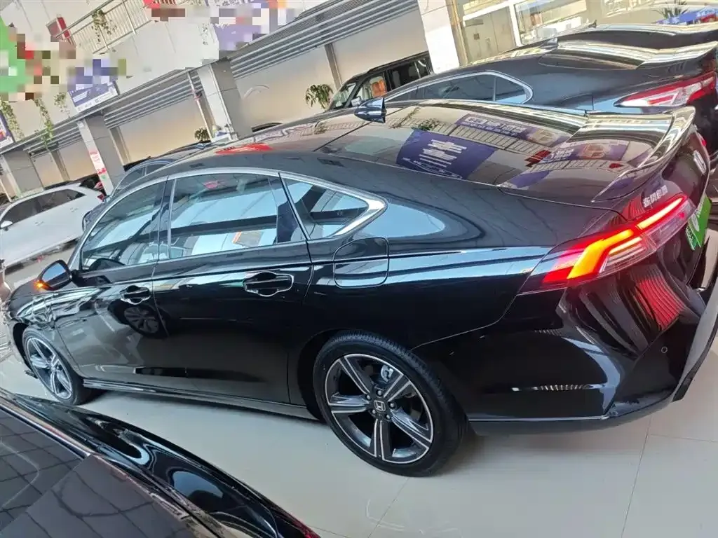 Honda Inspire PHEV 2023 из CN, фото 9