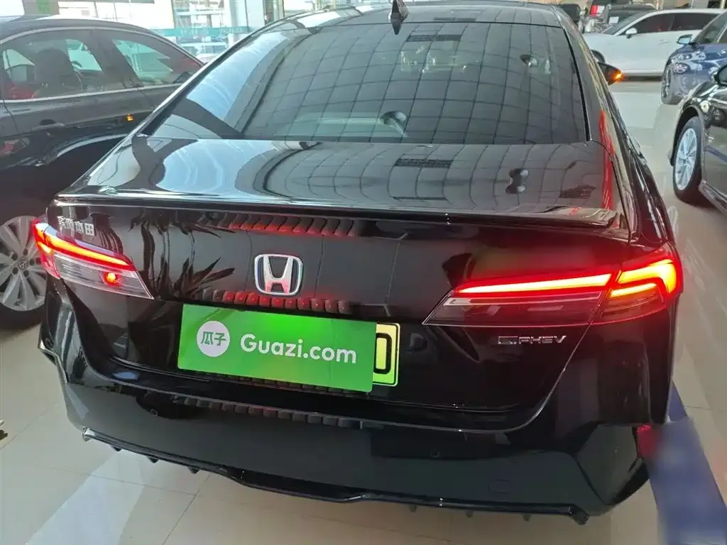 Honda Inspire PHEV 2023 из CN, фото 3