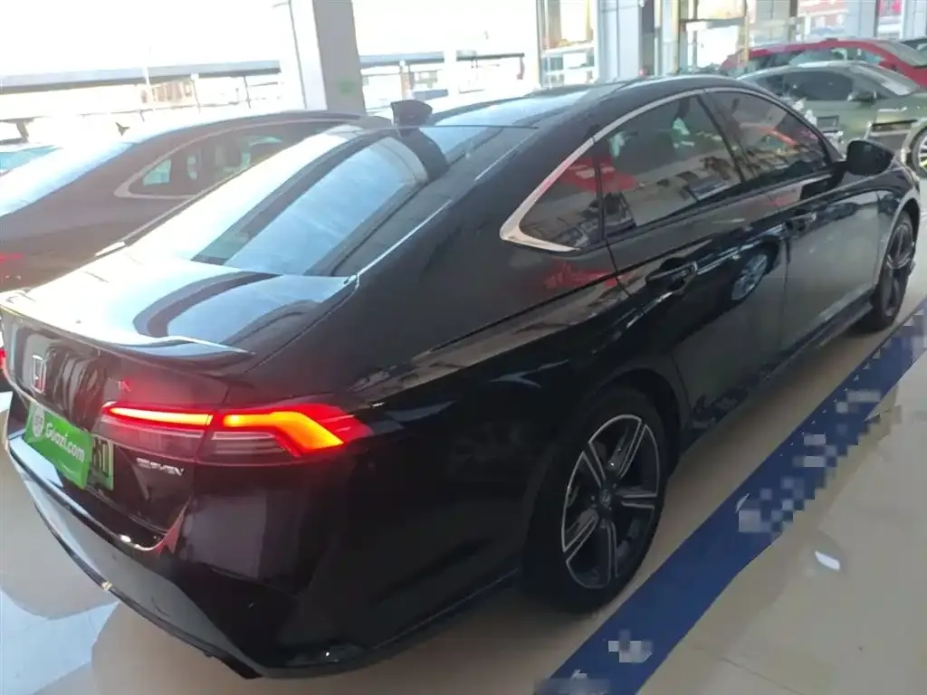 Honda Inspire PHEV 2023 из CN, фото 5