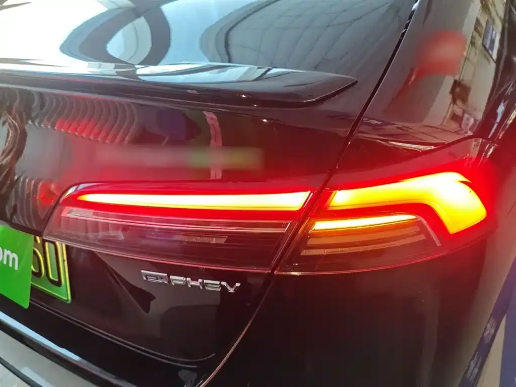 Honda Inspire PHEV 2023 из CN, фото 6