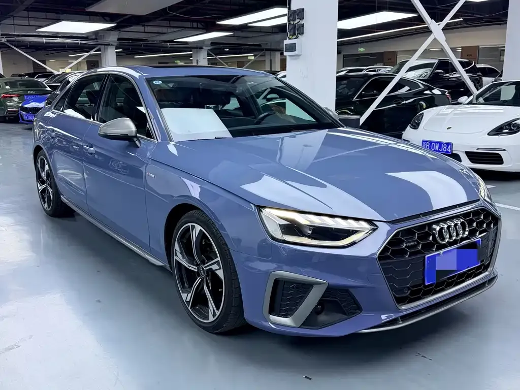 Audi A4L 2022 из CN, фото 8