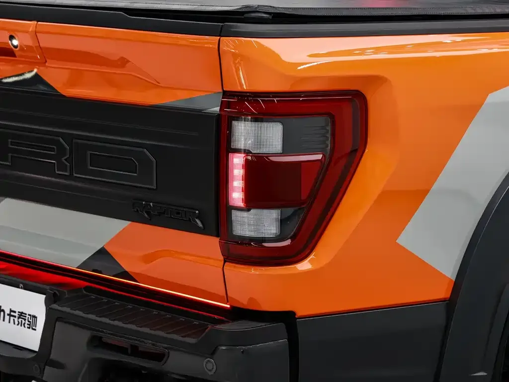 Ford F-150 Raptor 2023 из CN, фото 7