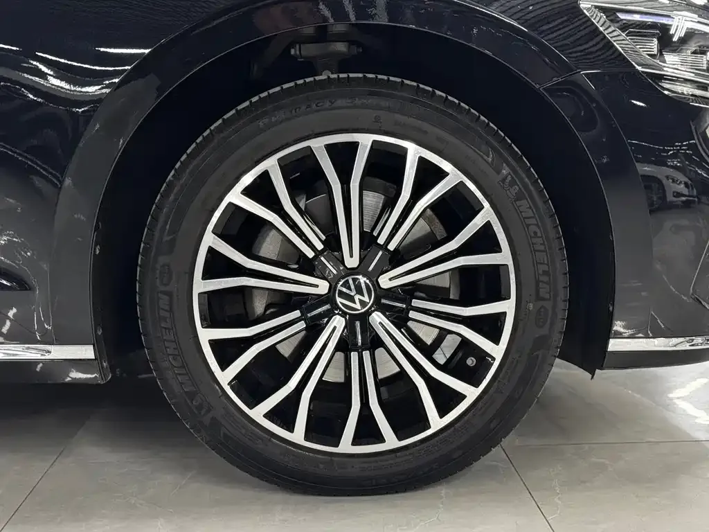 Volkswagen Phideon — фото 4