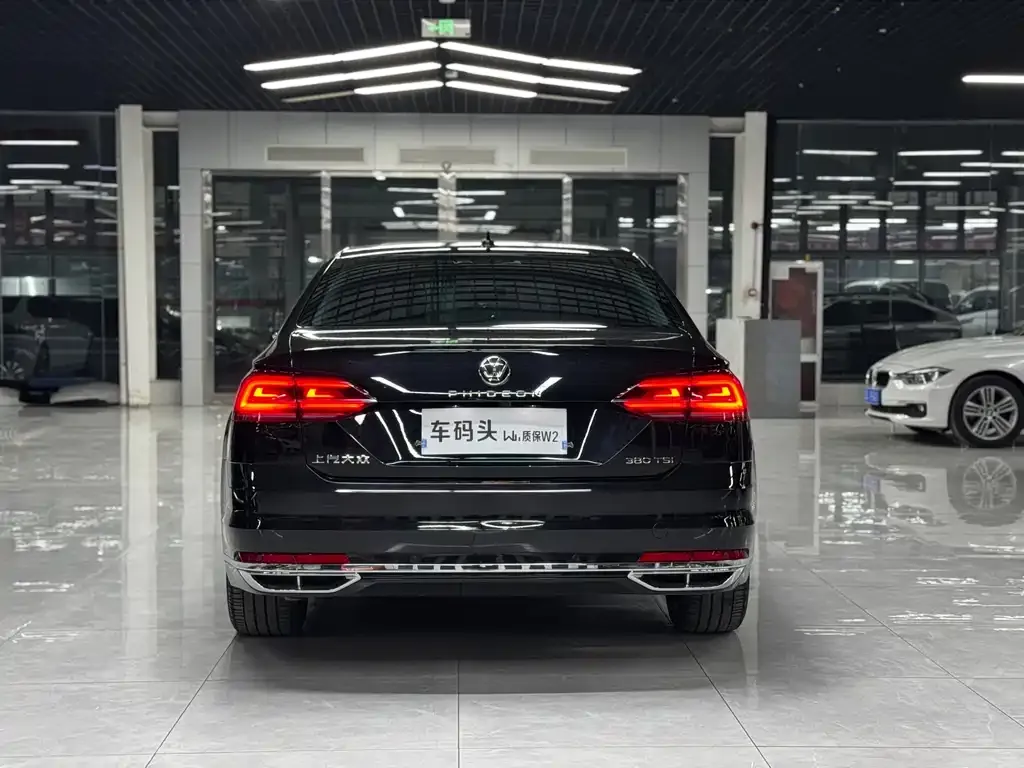 Volkswagen Phideon — фото 10