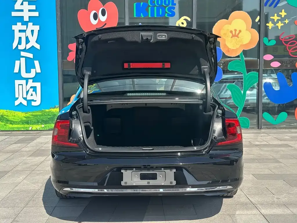 Volvo S90 PHEV 2021 из CN, фото 3
