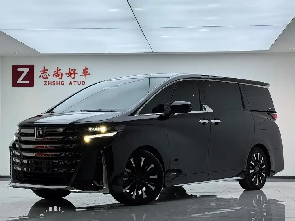 Toyota Vellfire 2024 из CN, фото 1