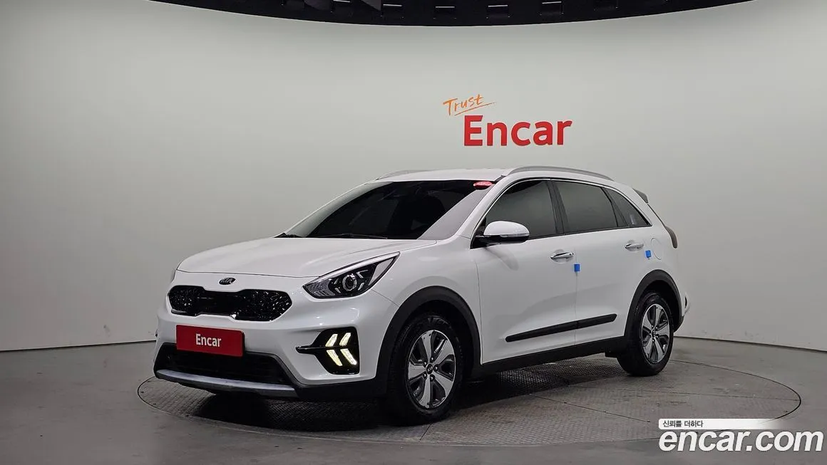 Kia Niro — фото 1