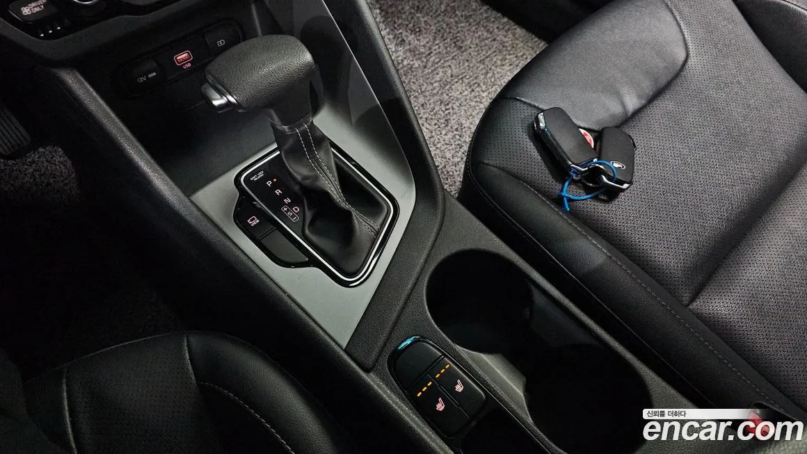 Kia Niro — фото 8