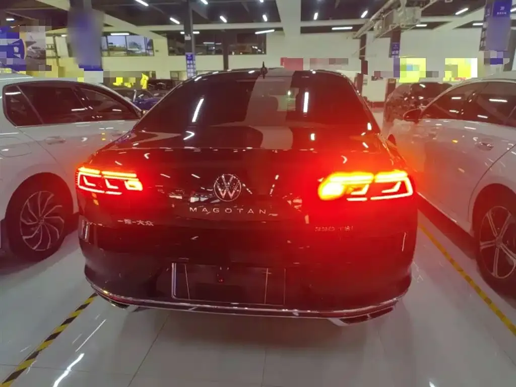 Volkswagen Magotan 2023 из CN, фото 2