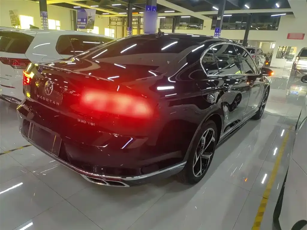 Volkswagen Magotan 2023 из CN, фото 8