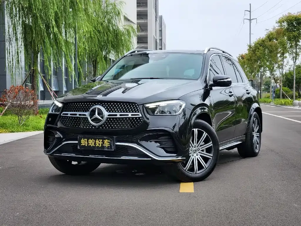 Mercedes-Benz GLE — фото 1
