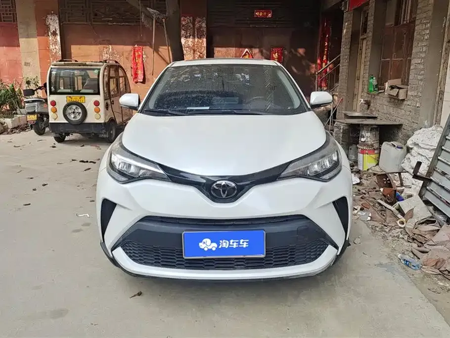 Toyota C-HR — фото 2