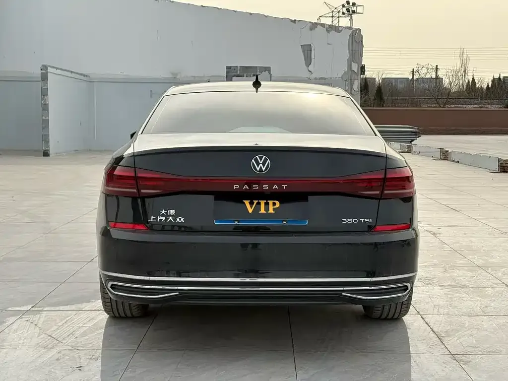 Volkswagen Passat 2024 из CN, фото 2