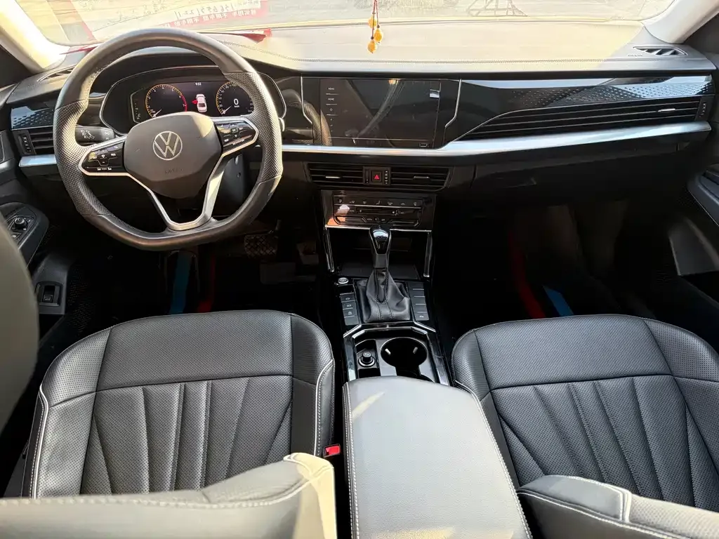 Volkswagen Passat 2024 из CN, фото 7