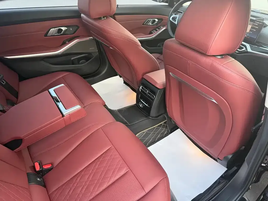 BMW 3 Series 2023 из CN, фото 8
